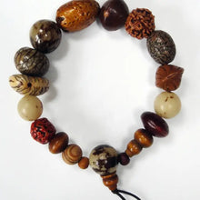 Load image into Gallery viewer, Bodisu Seed Mala Bracelet