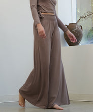 Load image into Gallery viewer, Maxi Palazzo Pants