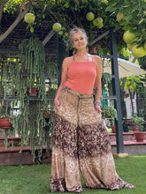 Load image into Gallery viewer, Queen Jane Pants