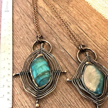Load image into Gallery viewer, Twilight Labradorite Copper Necklace