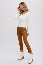 Load image into Gallery viewer, SURPLICE V-NECK KNIT TOP