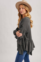 Load image into Gallery viewer, RUFFLED PEPLUM HEM OVERSIZED KNIT TOP