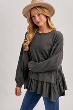 Load image into Gallery viewer, RUFFLED PEPLUM HEM OVERSIZED KNIT TOP