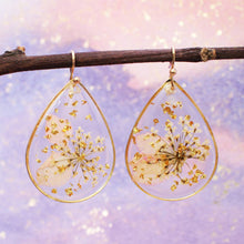 Load image into Gallery viewer, Gilded Flower Pink Dried Flower Teardrop Earrings