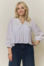 Load image into Gallery viewer, SOLID LONG SLEEVES TOP WITH EYELET