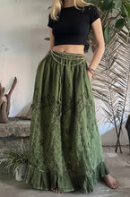 Load image into Gallery viewer, Pari Vintage Vibe Skirt with Pockets