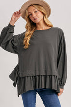 Load image into Gallery viewer, RUFFLED PEPLUM HEM OVERSIZED KNIT TOP