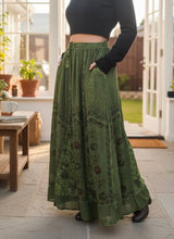 Load image into Gallery viewer, Pari Vintage Vibe Skirt with Pockets
