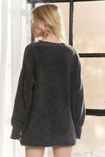 Load image into Gallery viewer, RIBBED TEXTURE OVERSIZED SWEATER