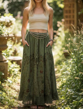 Load image into Gallery viewer, Pari Vintage Vibe Skirt with Pockets