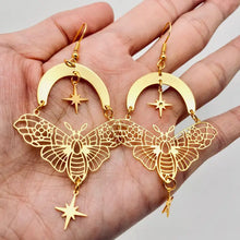 Load image into Gallery viewer, Moon Moth Star Earrings