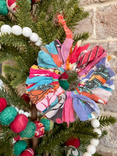Load image into Gallery viewer, Saree Sunburst Ornament