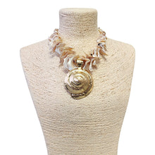 Load image into Gallery viewer, Spiral Snail Pendant Necklace