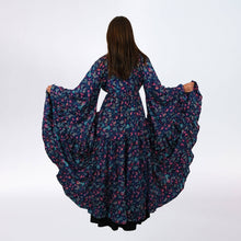 Load image into Gallery viewer, Winged Meadow Duster
