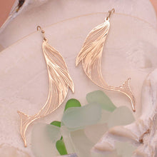 Load image into Gallery viewer, Ocean Wonders Filigree Whale Earrings