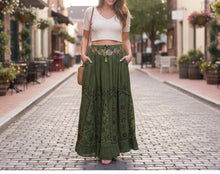 Load image into Gallery viewer, Pari Vintage Vibe Skirt with Pockets