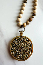 Load image into Gallery viewer, MoonChaser Necklace